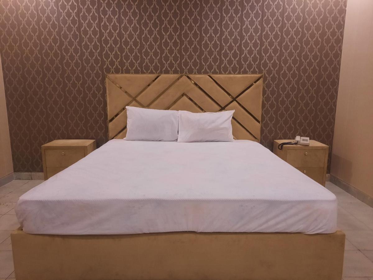 Royal Fort Executive Hotel Gulberg Lahore Exteriér fotografie