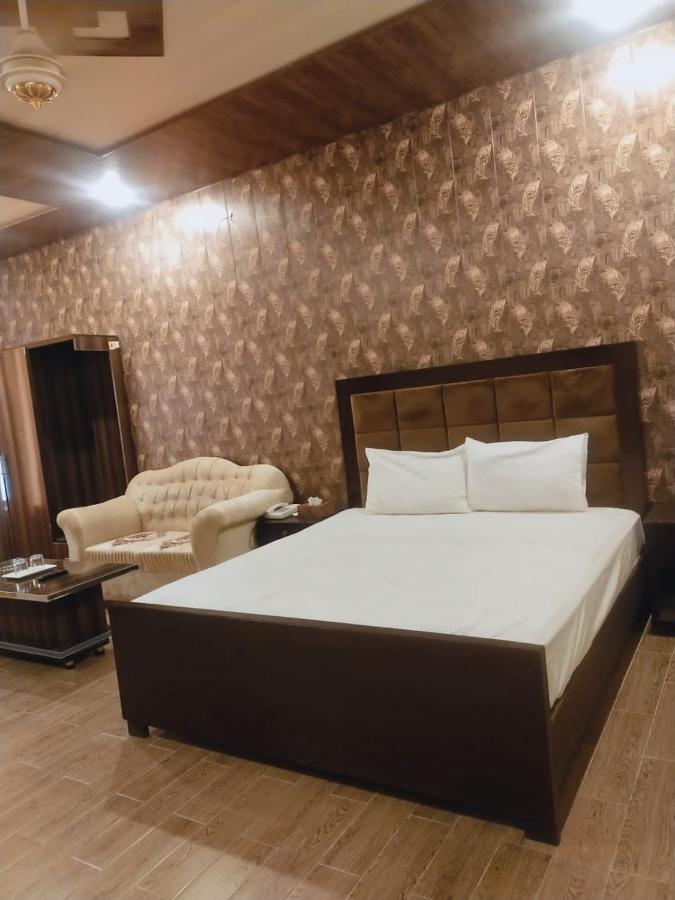 Royal Fort Executive Hotel Gulberg Lahore Pokoj fotografie